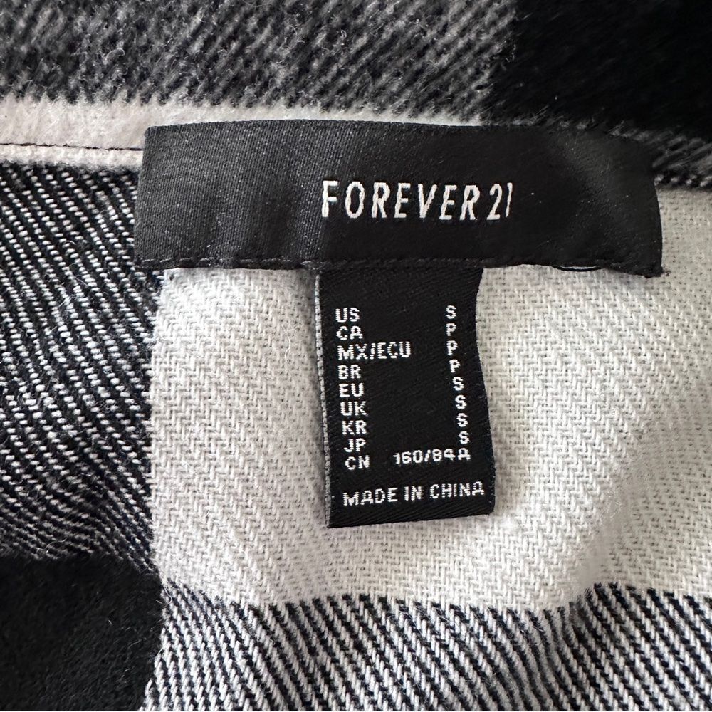 Forever 21 Black and White Buffalo Check Shacket - Picture 5 of 6